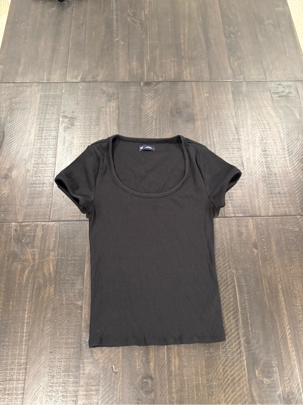 GAP Black Ribbed Scoop Neck Short Sleeve Knit Top | Size Medium